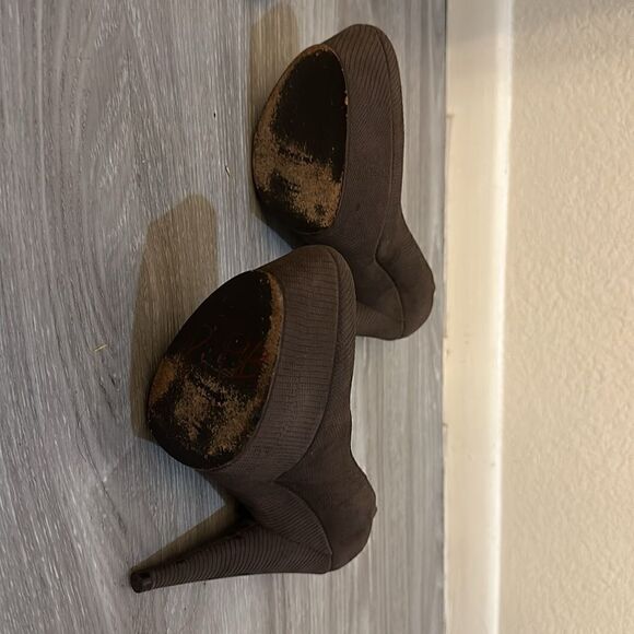 Yves Saint Laurent HEELS SIZE 38 - Picture 7 of 14